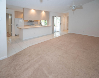 8704 Chapman Oak Court - Photo Thumbnail 10