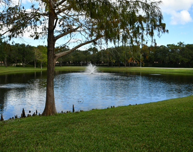 8704 Chapman Oak Court - Photo Thumbnail 32