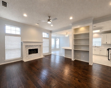 10512 Napa Valley Drive - Photo Thumbnail 6