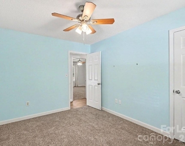 988 Cranberry Circle - Photo Thumbnail 16