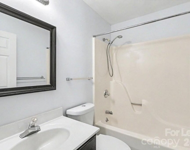 988 Cranberry Circle - Photo Thumbnail 15