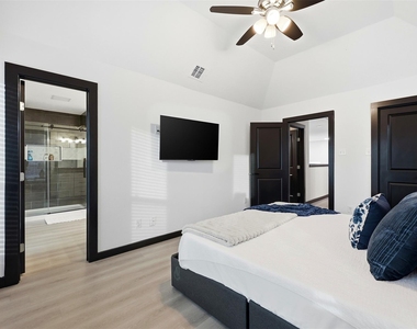1214 W Hudgins - Photo Thumbnail 18