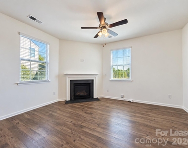 1130 Rock Haven Drive - Photo Thumbnail 2