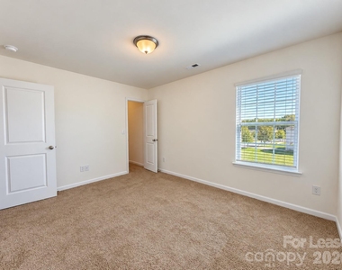 1130 Rock Haven Drive - Photo Thumbnail 12
