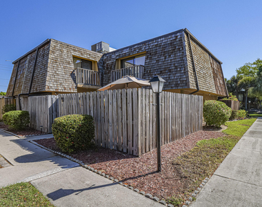 510 N Tropic Lane - Photo Thumbnail 3