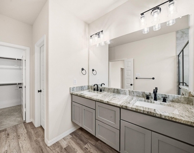 1603 Mignon Drive - Photo Thumbnail 12