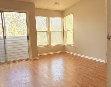 9627 Vinca Circle - Photo Thumbnail 4