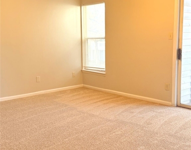 9627 Vinca Circle - Photo Thumbnail 3