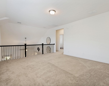 3906 Belleview Place - Photo Thumbnail 16