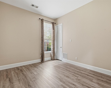 2310 Queen Morgan Lane - Photo Thumbnail 18