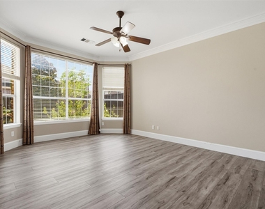 2310 Queen Morgan Lane - Photo Thumbnail 14