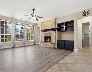 2310 Queen Morgan Lane - Photo Thumbnail 7