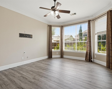 2310 Queen Morgan Lane - Photo Thumbnail 15