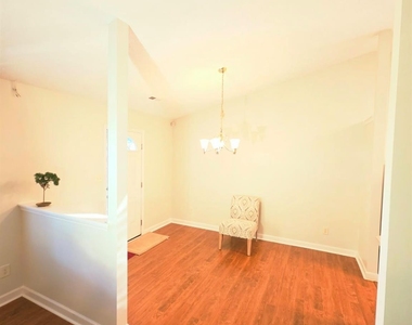 4518 Capstone Drive - Photo Thumbnail 3