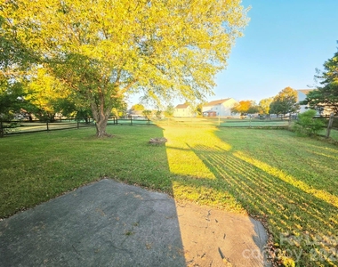 4518 Capstone Drive - Photo Thumbnail 8
