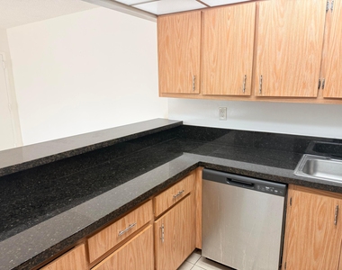 5981 Washington Street - Photo Thumbnail 8