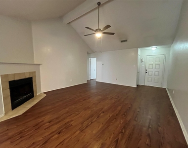 724 Ballard Street - Photo Thumbnail 3