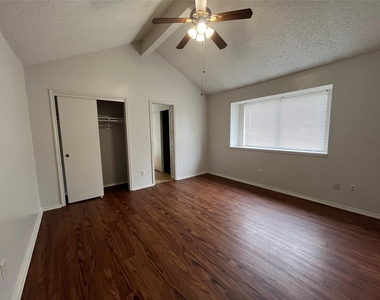 724 Ballard Street - Photo Thumbnail 11