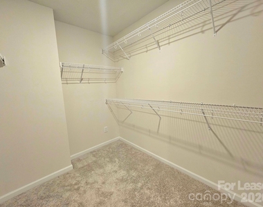 2111 Belterra Drive - Photo Thumbnail 17