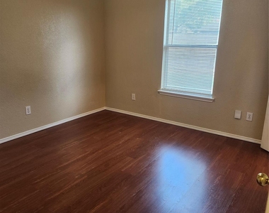 9290 Crimnson Court - Photo Thumbnail 11