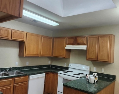 9290 Crimnson Court - Photo Thumbnail 8