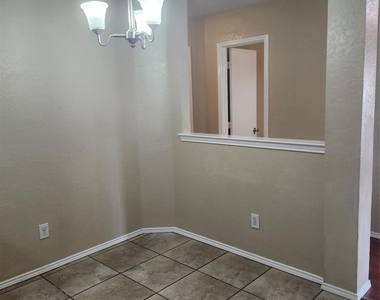 9290 Crimnson Court - Photo Thumbnail 9