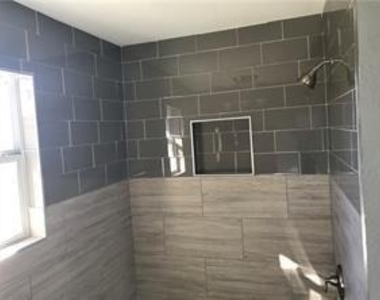 626 Warren Street - Photo Thumbnail 12