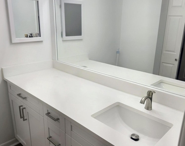 6989 Nw 29th Lane - Photo Thumbnail 2