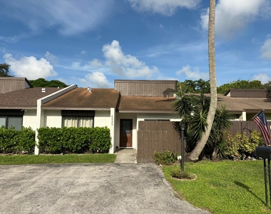 6989 Nw 29th Lane - Photo Thumbnail 7