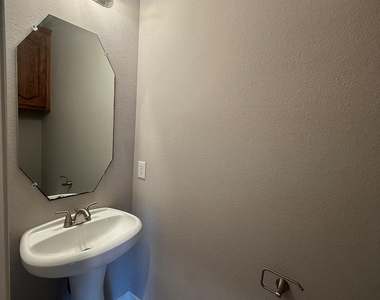 1220 Resaca Drive - Photo Thumbnail 9