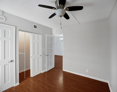 200 S Birch Road - Photo Thumbnail 18