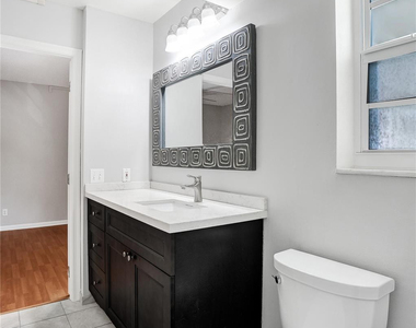 200 S Birch Road - Photo Thumbnail 16
