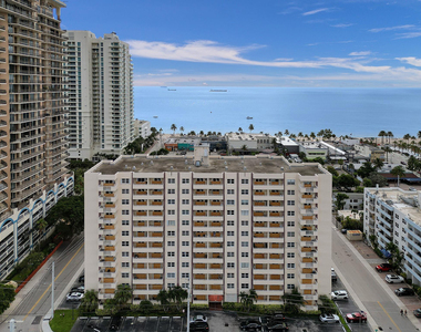 200 S Birch Road - Photo Thumbnail 28