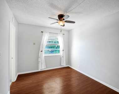200 S Birch Road - Photo Thumbnail 13