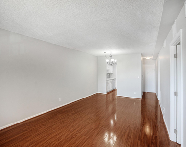 200 S Birch Road - Photo Thumbnail 2