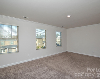 3215 Lisburn Street - Photo Thumbnail 6