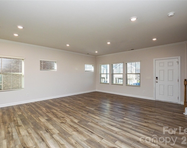 3215 Lisburn Street - Photo Thumbnail 23