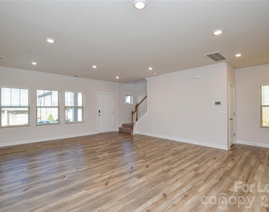 3215 Lisburn Street - Photo Thumbnail 24