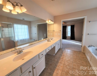 9618 Chanson Place - Photo Thumbnail 14