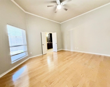 9269 Penton Place - Photo Thumbnail 16