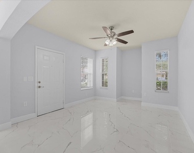 128 Sw Peacock Boulevard - Photo Thumbnail 2