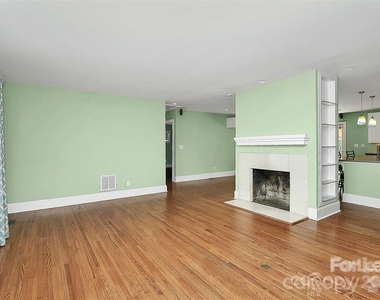 1326 Pinecrest Avenue - Photo Thumbnail 3