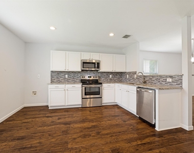 708 Claiborn Lane - Photo Thumbnail 5