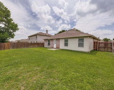 708 Claiborn Lane - Photo Thumbnail 11