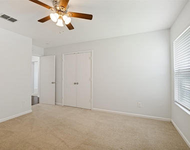 708 Claiborn Lane - Photo Thumbnail 9