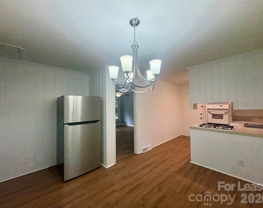 109 Holly Drive - Photo Thumbnail 12