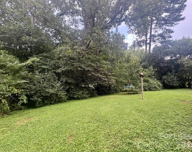 109 Holly Drive - Photo Thumbnail 23