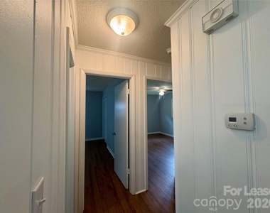 109 Holly Drive - Photo Thumbnail 18