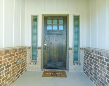 117 Maverick Lane - Photo Thumbnail 4