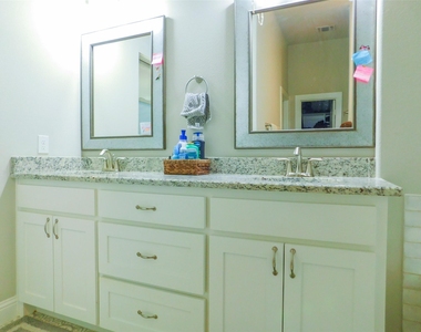 117 Maverick Lane - Photo Thumbnail 23